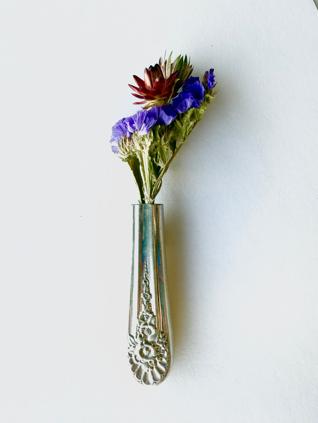 Bud Vase - Jubilee Magnetic Bud Vase for Charming Floral Displays - KB Studios