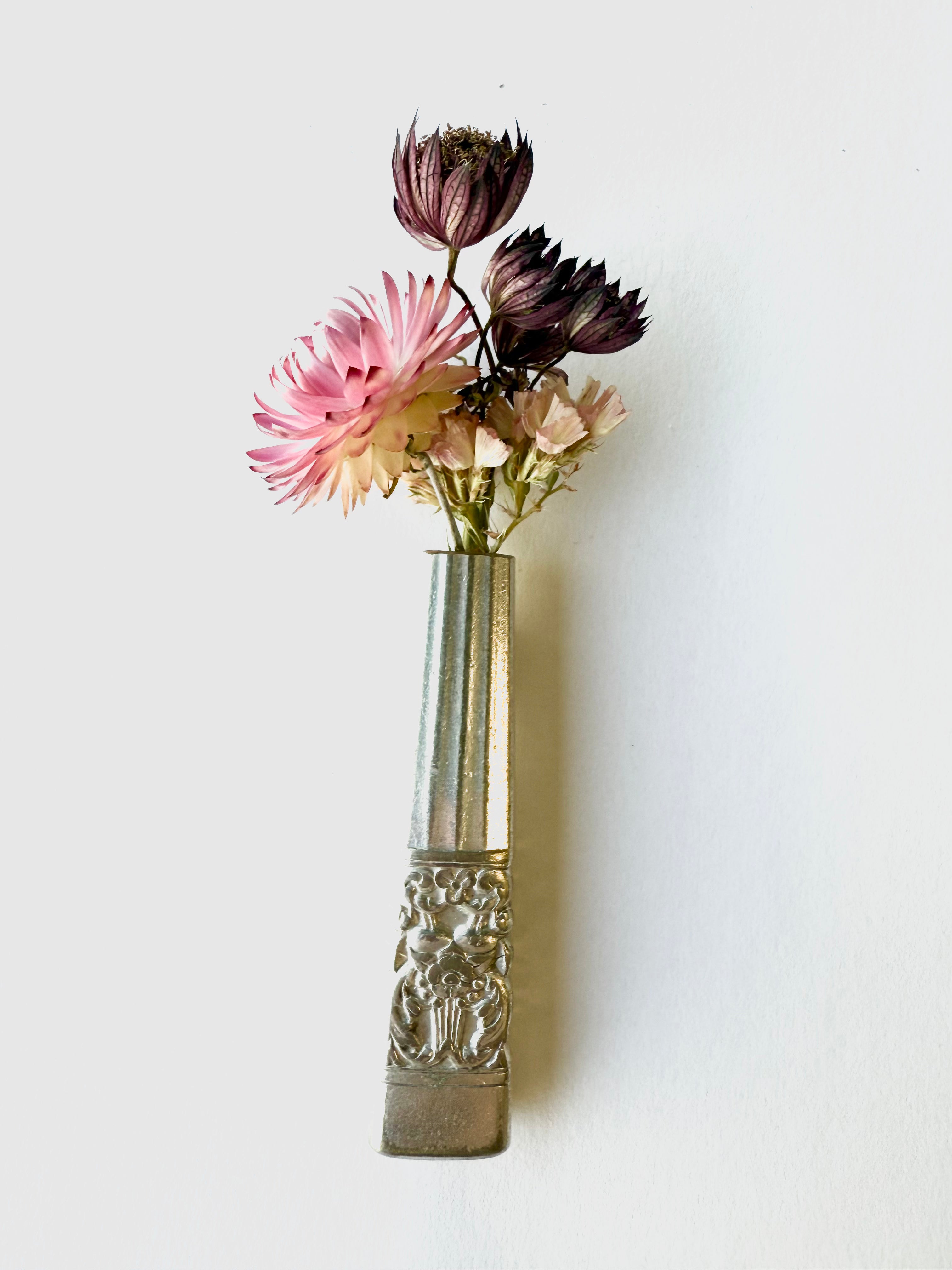 Bud Vase - Meadowbrook Timeless Magnetic Vintage Knife Handle Keepsake - KB Studios