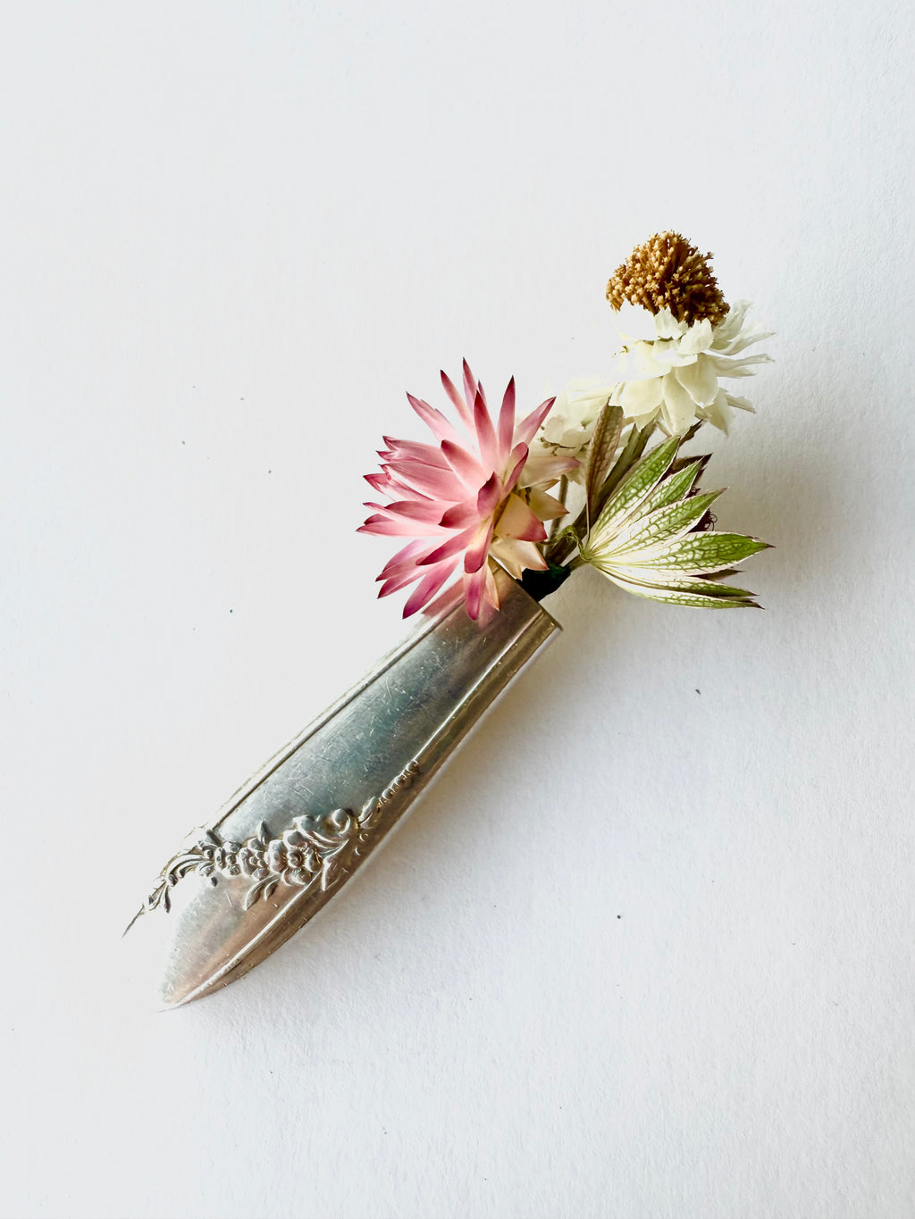 Bud Vase - Queen Bess Timeless Magnetic Vintage Knife Handle Keepsake - KB Studios