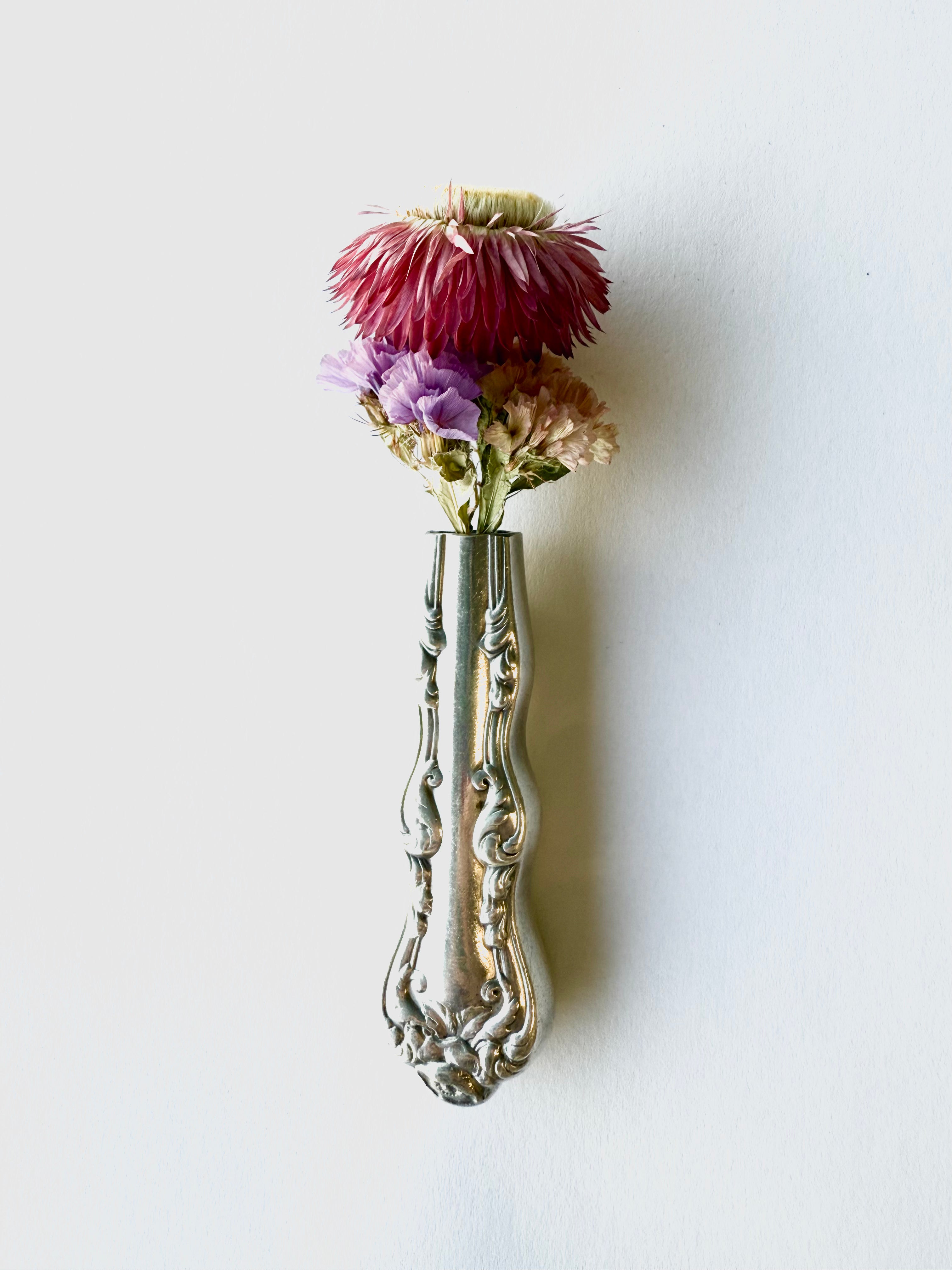 Bud Vase - Timeless Magnetic Vintage Knife Handle Keepsake - KB Studios